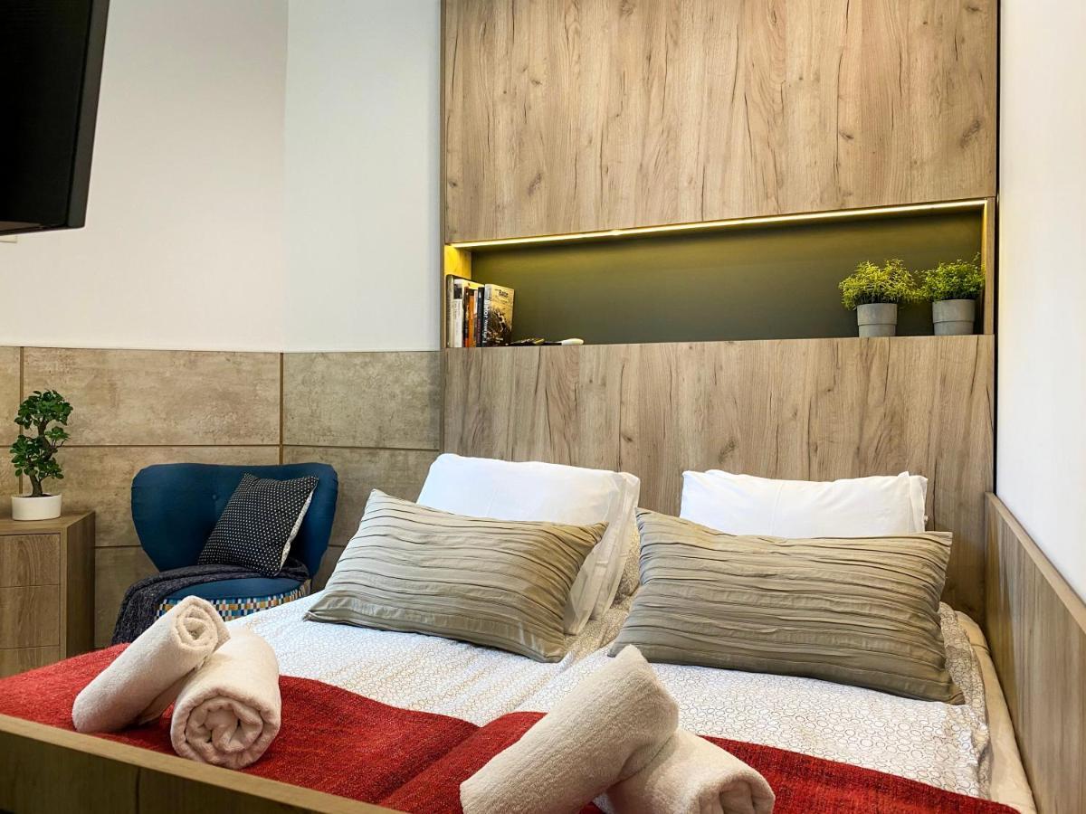 קרקוב Beautiful Studio For Couples With Air Conditioning - Old Town & Main Station מראה חיצוני תמונה